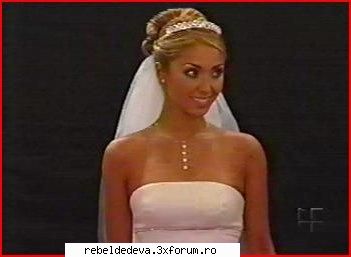 anahi ---rochii mireasa