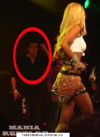 anahi ponchoe foto             poate uita aici