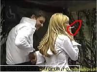 anahi fumeaza najpa fumeaza .... stie tutunul dauneaza grav