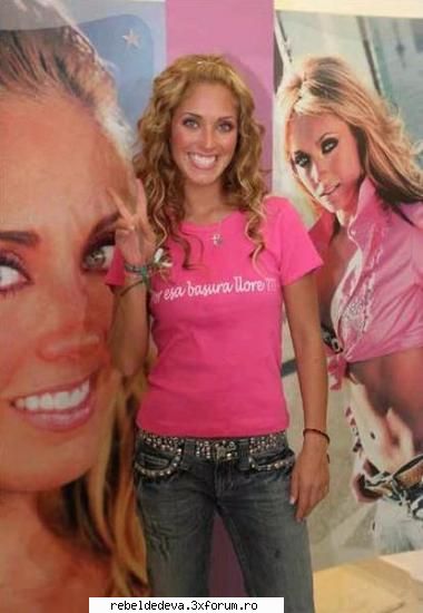 Anahi - reportaj despre magazin - Mia_Poncho - Anahi