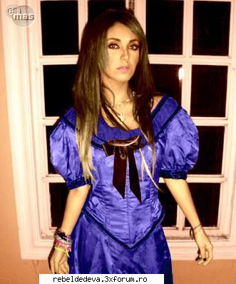 Anahi mica - Mia_Poncho - Anahi
