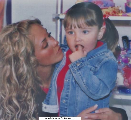Anahi si nepotica ei - Anahi si Ana Paula - Anahi