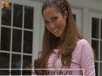 nuevas cosas sobre RBD - Anahi si-a inaugurat magazinul de imbracaminte De - RBD !